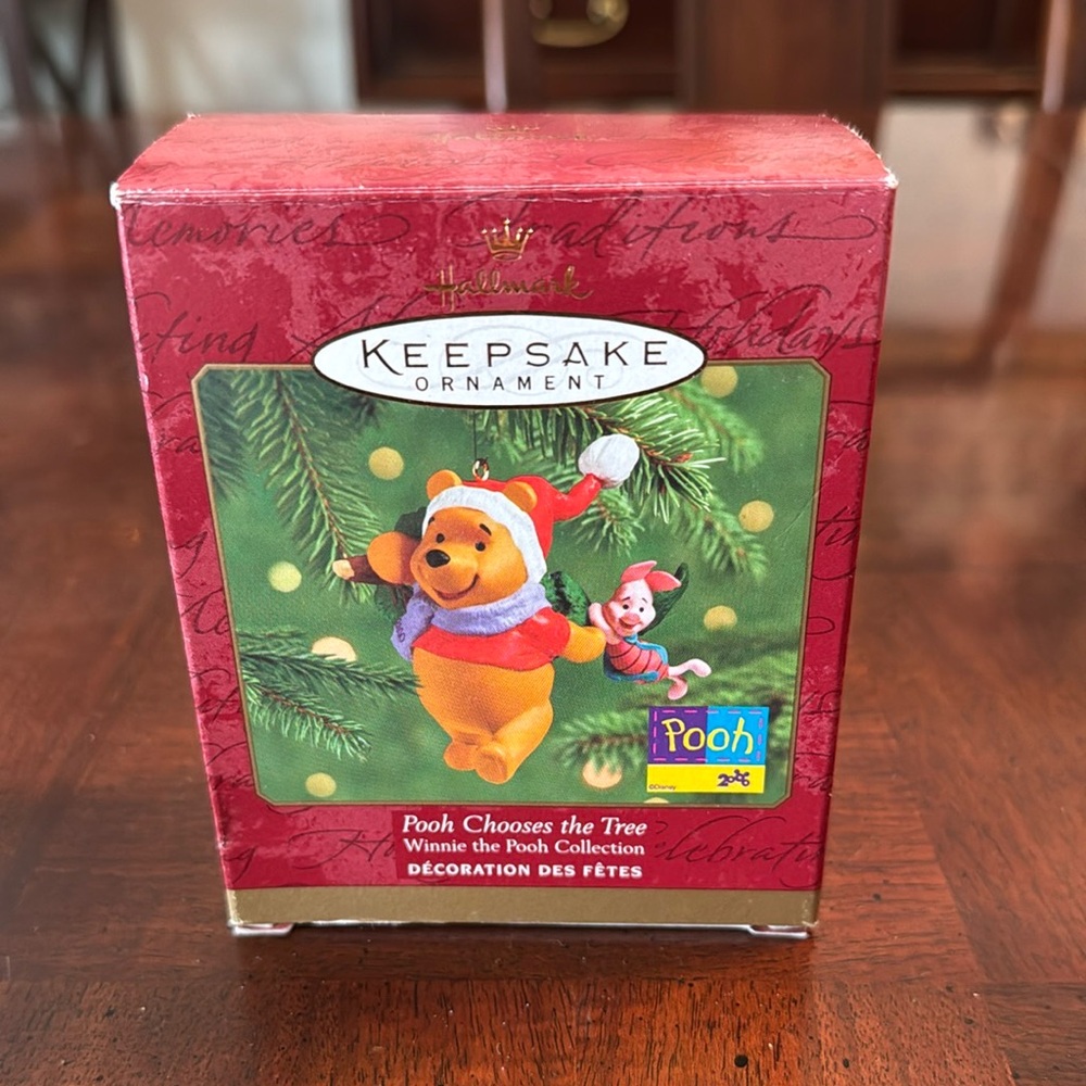Hallmark Winnie the Pooh Collection Ornament Pooh Chooses the Tree Piglet